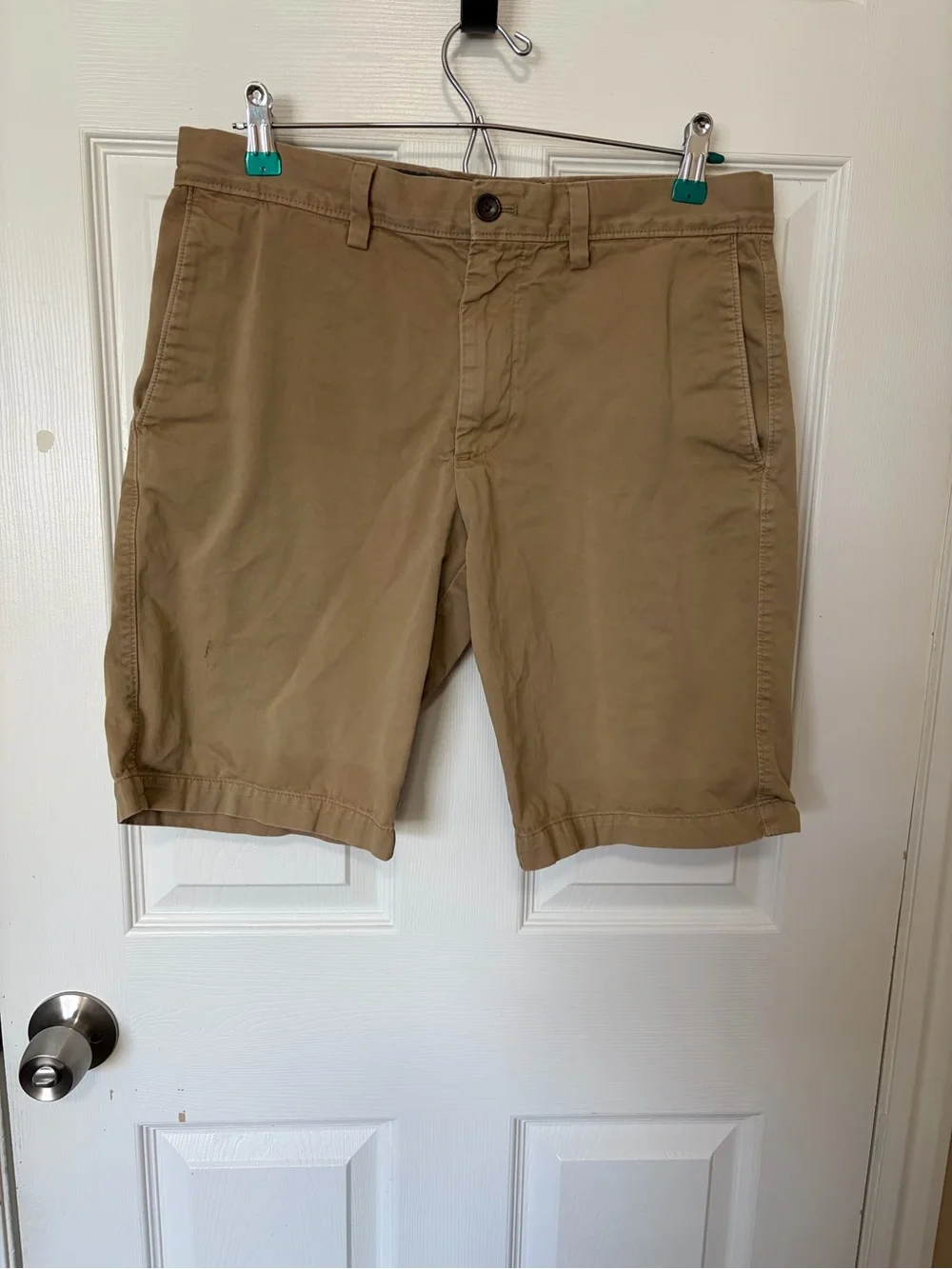Banana Republic Men's Chino Shorts - Tan